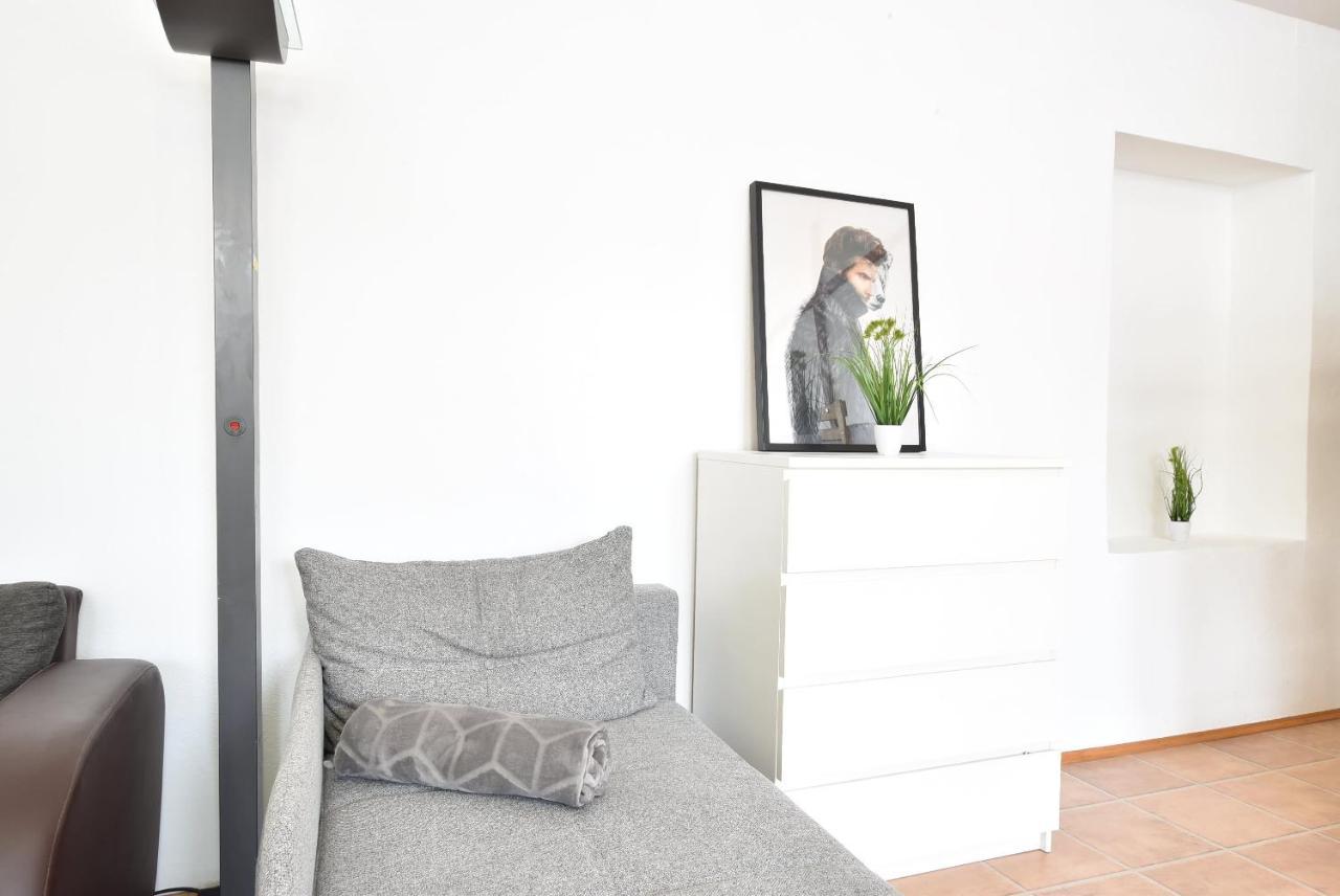 Riesiges Zentrales Apartment Mit Parkplatz Innsbruck Exteriér fotografie